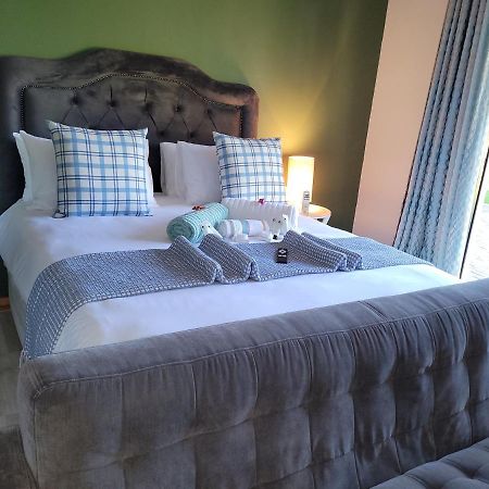 Ayana Bnb Bloemfontein Buitenkant foto