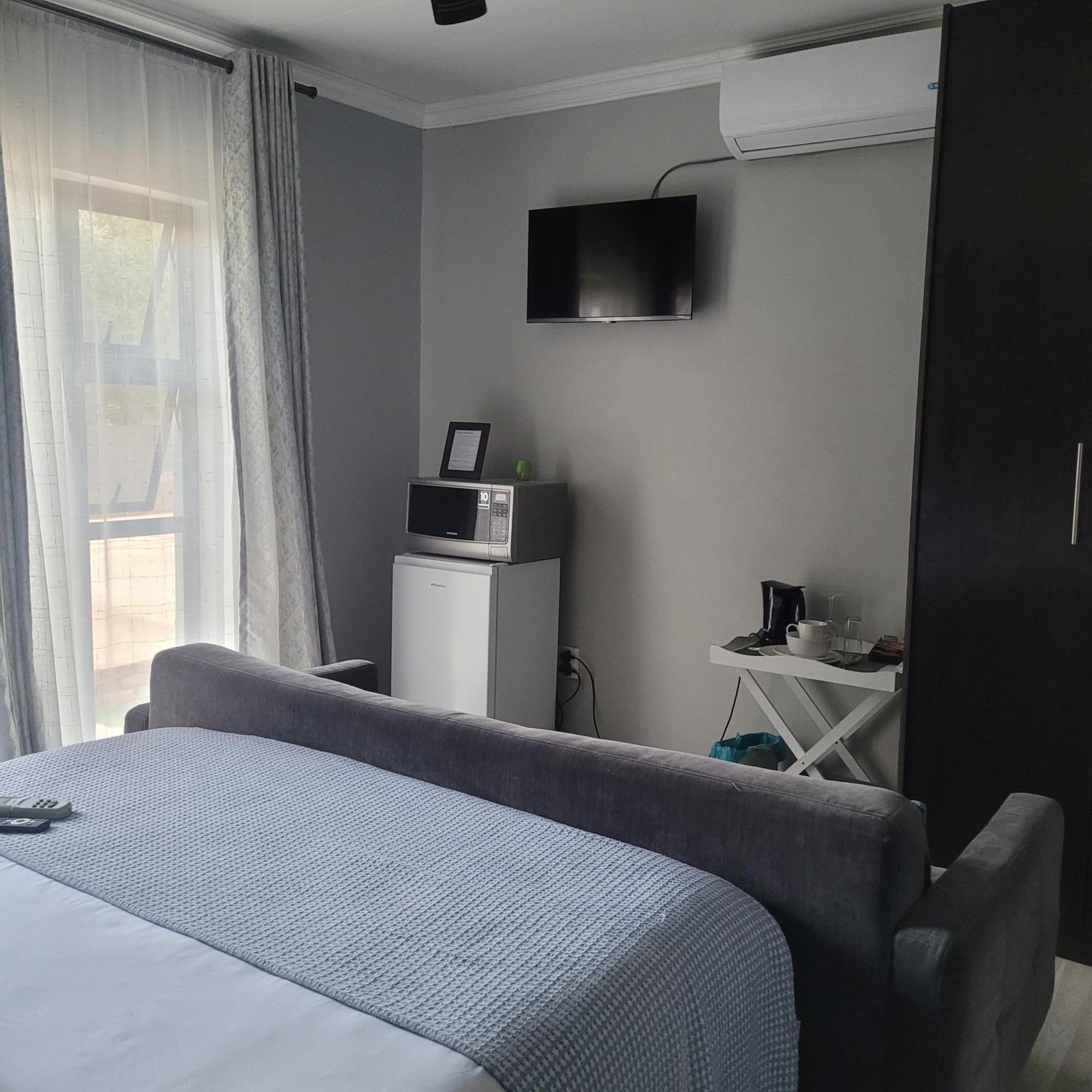 Ayana Bnb Bloemfontein Buitenkant foto